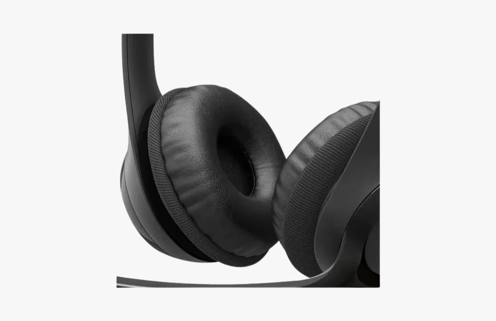 Logitech H Usb C Headset With Active Noise Canceling Mic DwebpLogitech H390 USB-C Headset with Active Noise canceling Mic