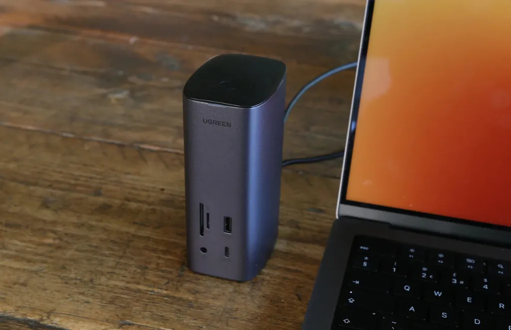 UGREEN 12-in-1 Fast Charge Universal Docking Station