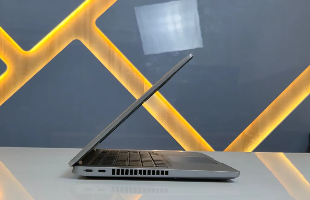 Dell Latitude ” Laptop I G Gb Ram Gb SsdDell Latitude 5520 15.6” Laptop i7-1185G7 16GB RAM 512GB SSD Windows 11 Pro USA Pre-Owned