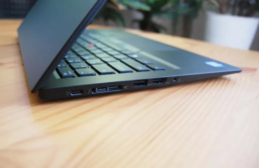 Lenovo Thinkpad T S Fhd Laptop Intel Core I U Gb Ram Gb Ssd Fingerprint Backlit KeyboardLenovo ThinkPad T490s 14.0'' FHD Laptop, Intel Core i5-8365U, 8GB RAM, 256GB SSD, Fingerprint, Backlit Keyboard